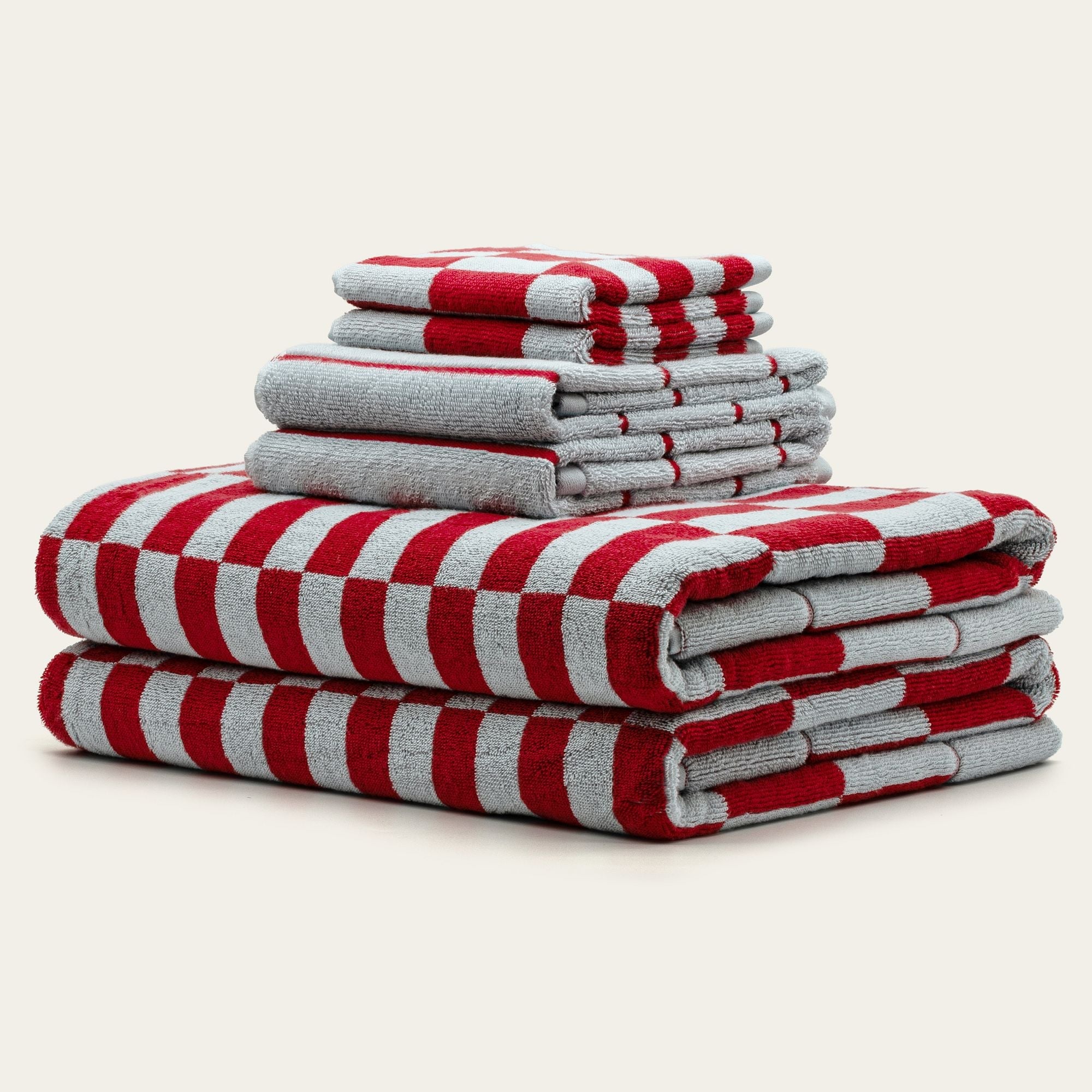 Soft Pietra Australian Cotton Towels by Italic, displaying plush texture and neutral tones on a clean bathroom setting.