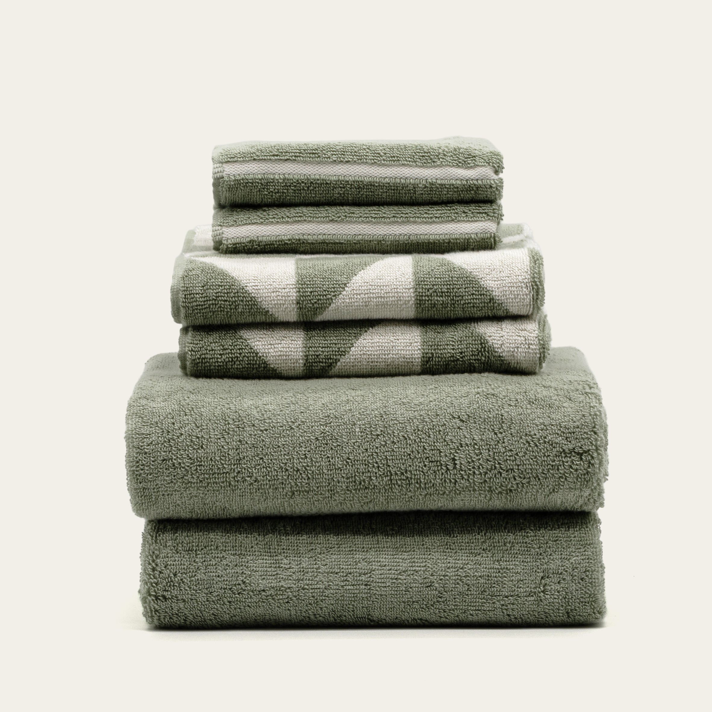 Italic Umbra Australian Cotton Bath Towels, soft and plush, displayed in a standard set on a clean bathroom background.