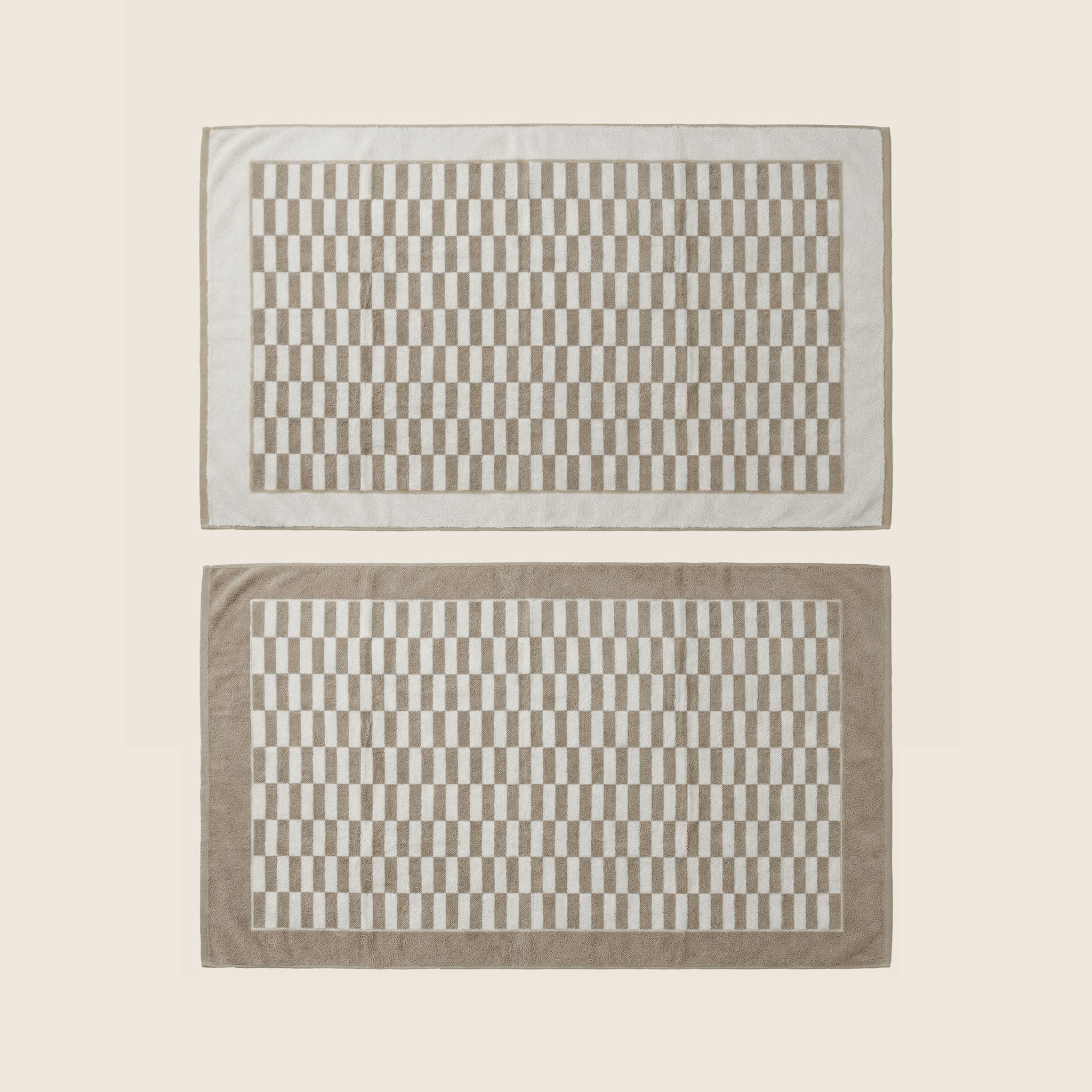 Soft Pietra Australian cotton bath sheet by Italic, displayed flat with a textured, plush surface in a neutral color.
