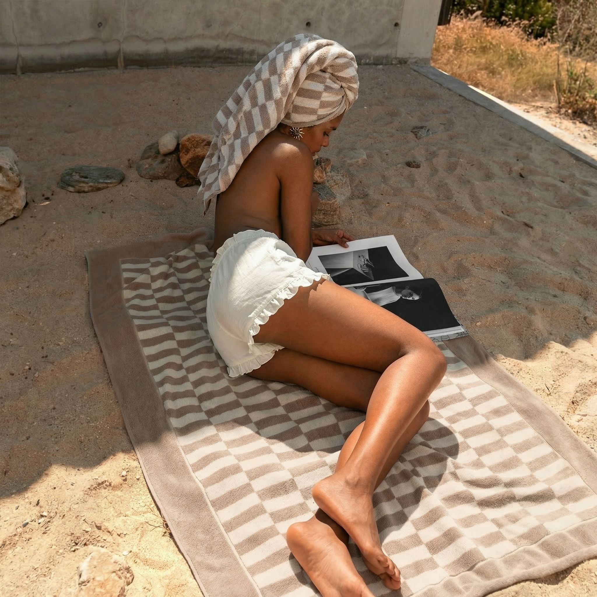 Soft white Pietra Australian Cotton Towels by Italic, showcasing plush texture and absorbent fabric for luxurious bathroom use.